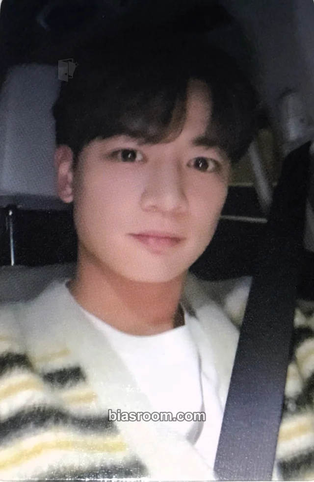 SHINee - Minho - CHASE Album soundwave fansign bad image - replace solo album