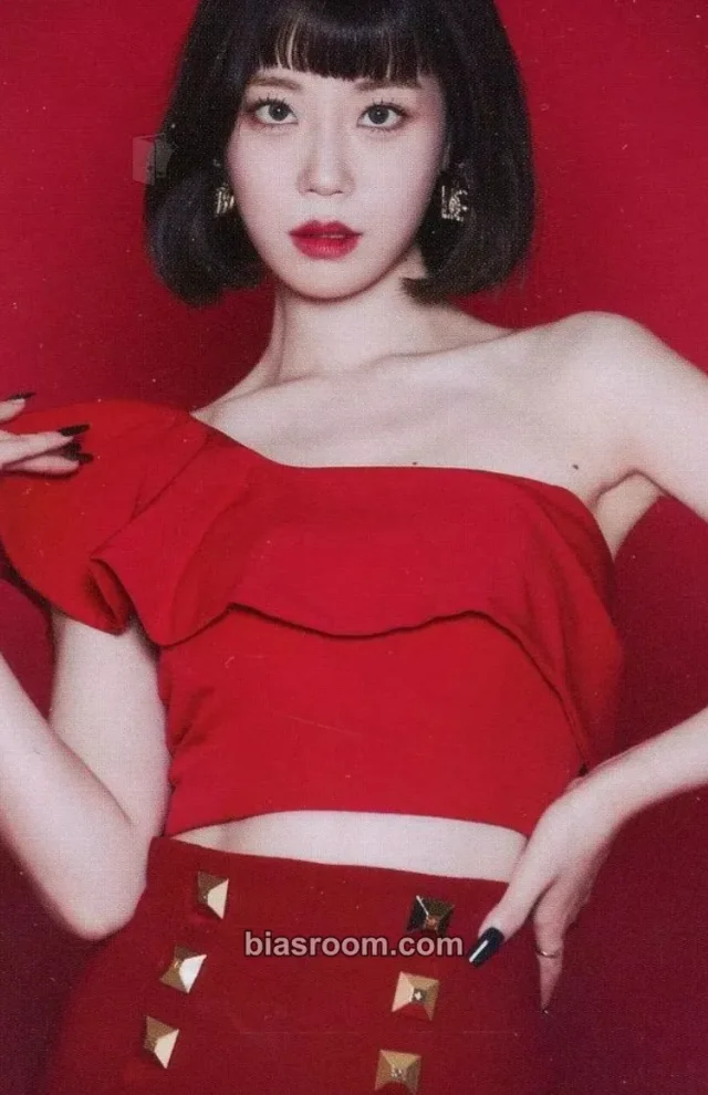 KARA - Youngji - Move Again Album album photocard bluray version japanese album