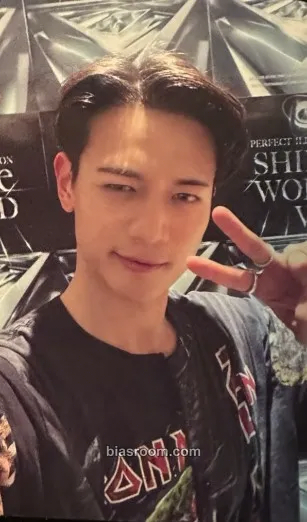 Minho HARD - The 8th Album Photocard - SHINee - SHINee K-pop photocard