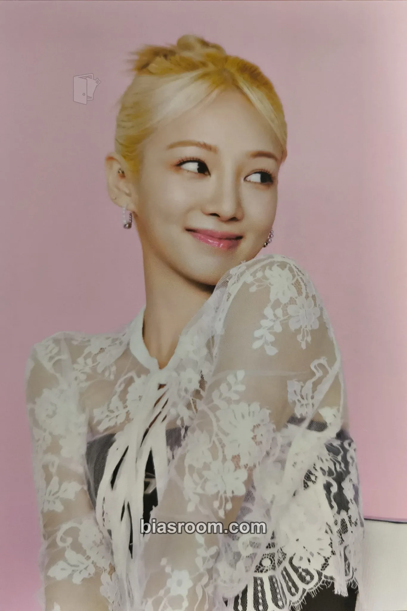 Hyoyeon SMTOWN LIVE 2025 Photocard - Girls' Generation - Girls' Generation K-pop photocard