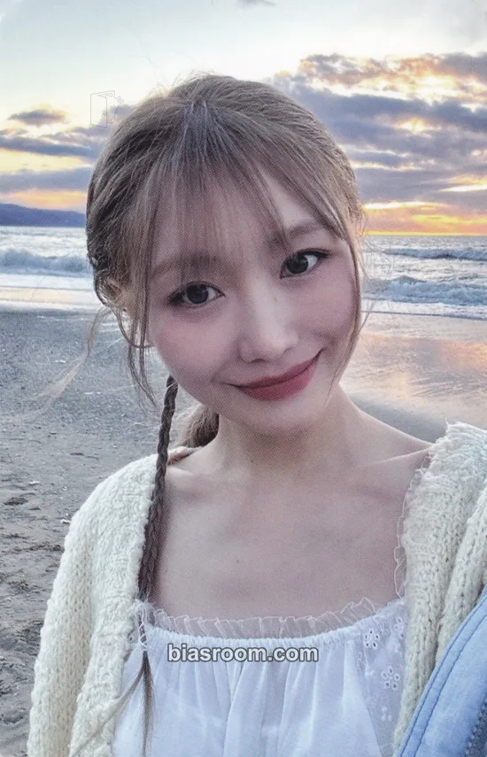 Sujeong Archive of Emotions Photocard - Ryu Sujeong - Ryu Sujeong K-pop photocard