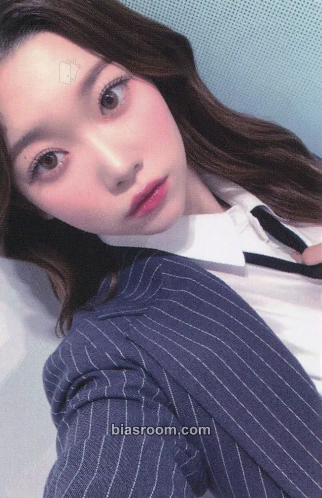 Tsuki The Billage of Perception: Chapter Three Photocard - Billlie - Billlie K-pop photocard