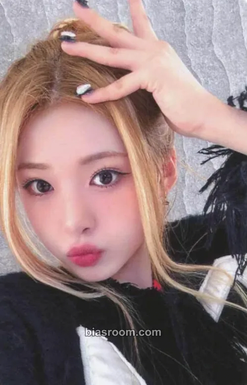Zena SCENEDROME Photocard - RESCENE - RESCENE K-pop photocard