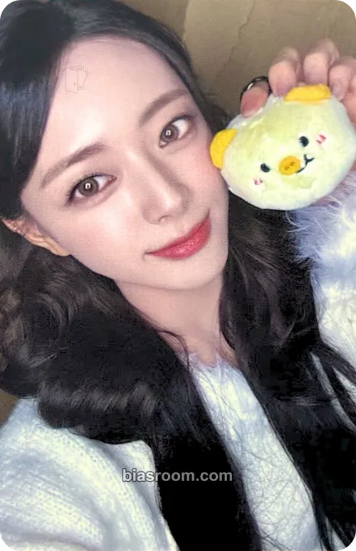 Yuna TUNNEL VISION Photocard - ITZY - ITZY K-pop photocard