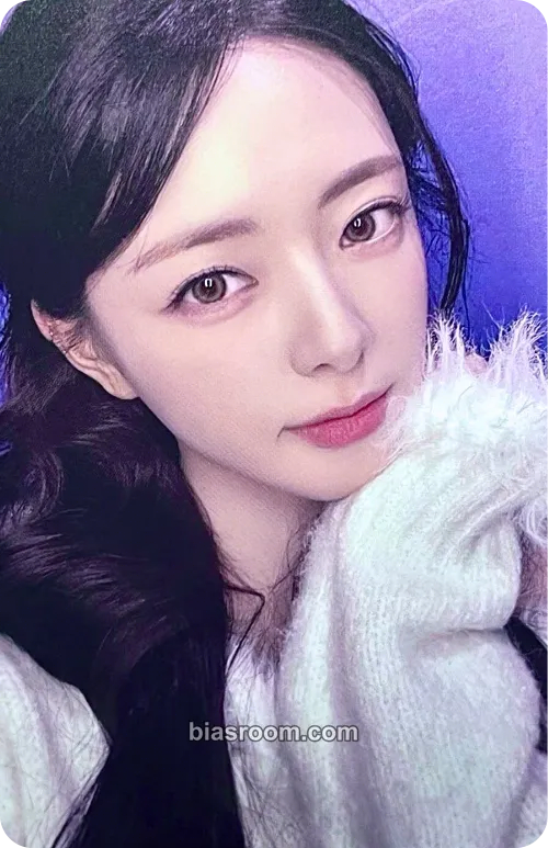 Yuna TUNNEL VISION Photocard - ITZY - ITZY K-pop photocard