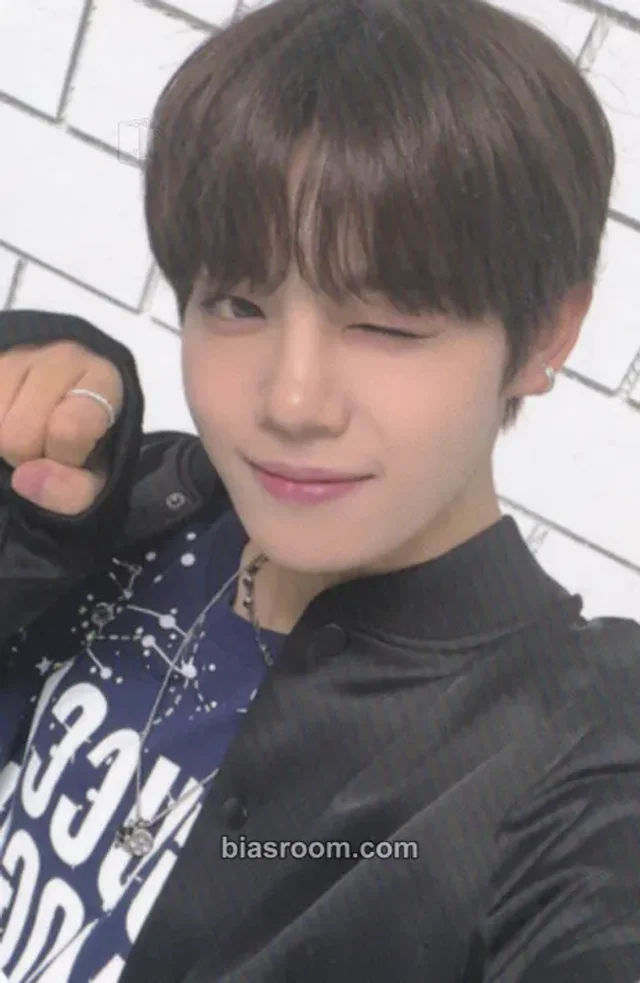FANTASY BOYS - Hikari - NEW TOMORROW Album album photocard video call (fancall)