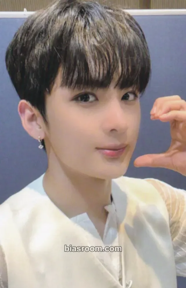 FANTASY BOYS  - Ling Qi  - NEW TOMORROW  Album everline video call (fancall)