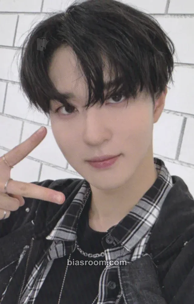 FANTASY BOYS  - Kim Wooseok  - NEW TOMORROW  Album everline video call (fancall)