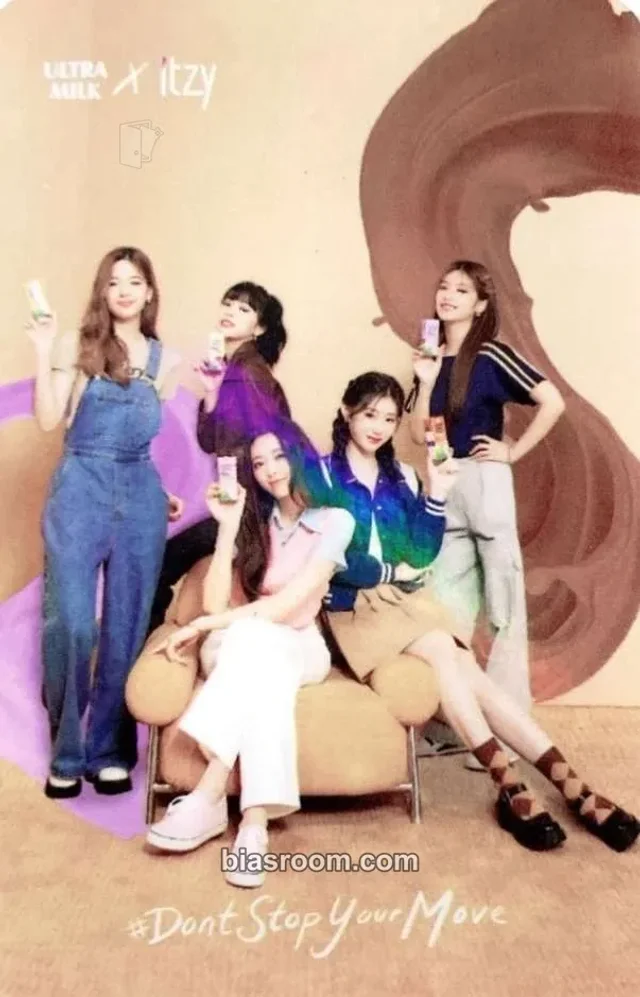 ITZY - Yeji & Yuna & Lia - ITZY X ULTRAMILK Other brand collaboration holographic (hologram)
