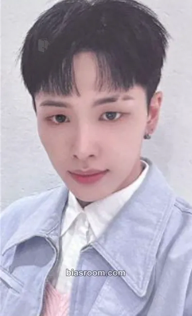 Haru NEXZ Live Tour 2025 "One Bite" Photocard - NEXZ - NEXZ K-pop photocard