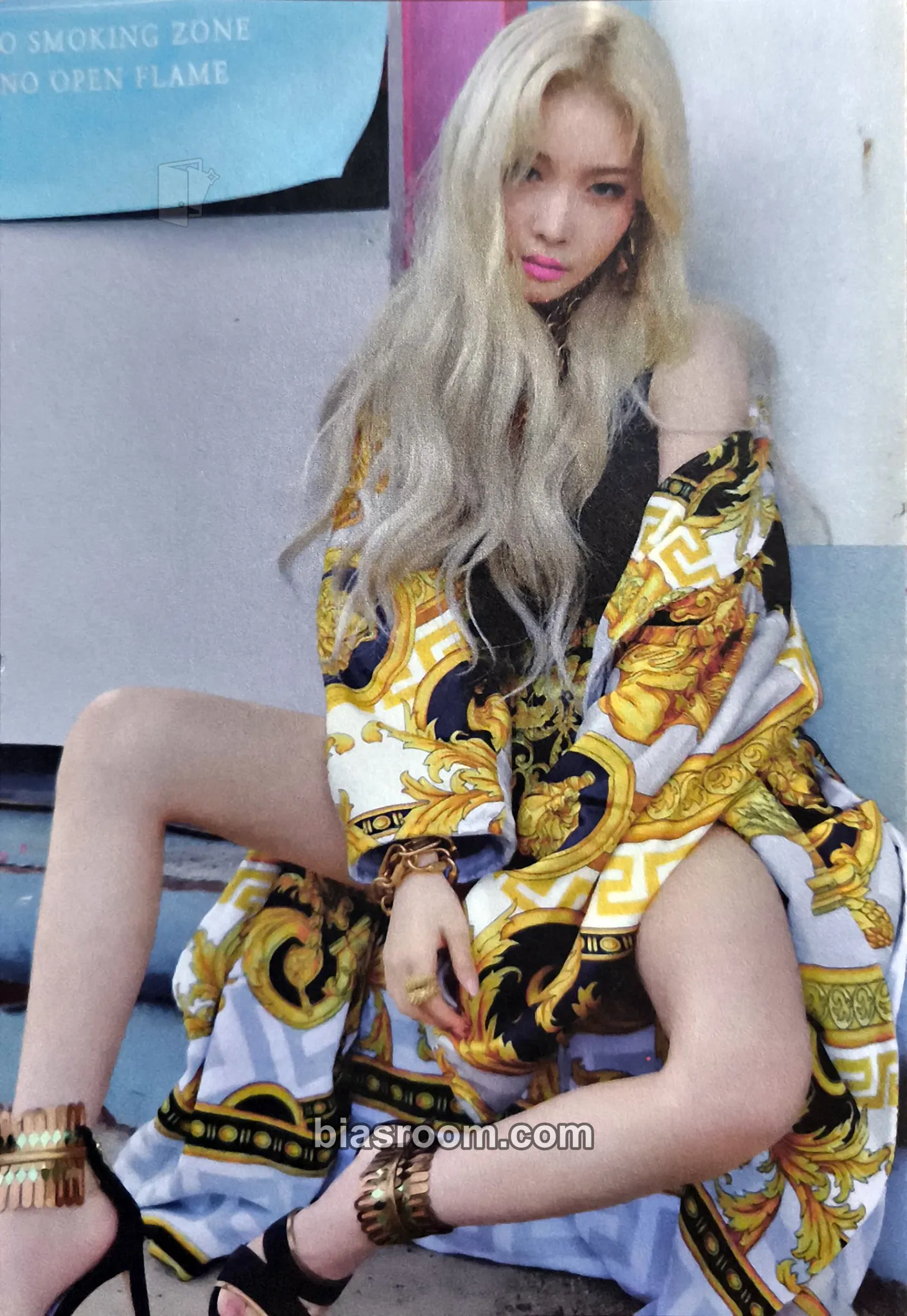 Chung Ha Flourishing Photocard - Chung Ha K-pop photocard
