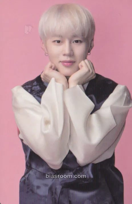 Ha Sung Woon WINTER STORE Photocard - Wanna One - Wanna One K-pop photocard