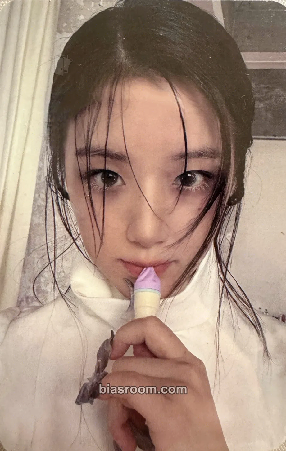 Shuhua (G) EXHIBITION Photocard - i-dle - i-dle K-pop photocard