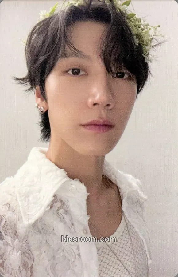 Ten 2023 Season's Greetings Photocard - WayV - WayV K-pop photocard