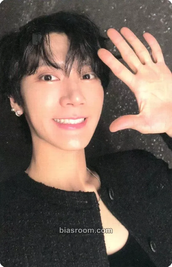 Ten 2023 Season's Greetings Photocard - WayV - WayV K-pop photocard