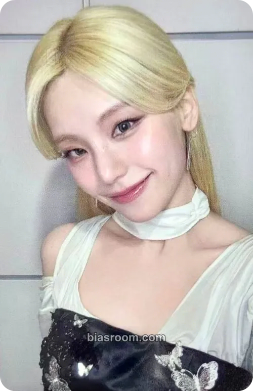 Yeji TUNNEL VISION Photocard - ITZY - ITZY K-pop photocard