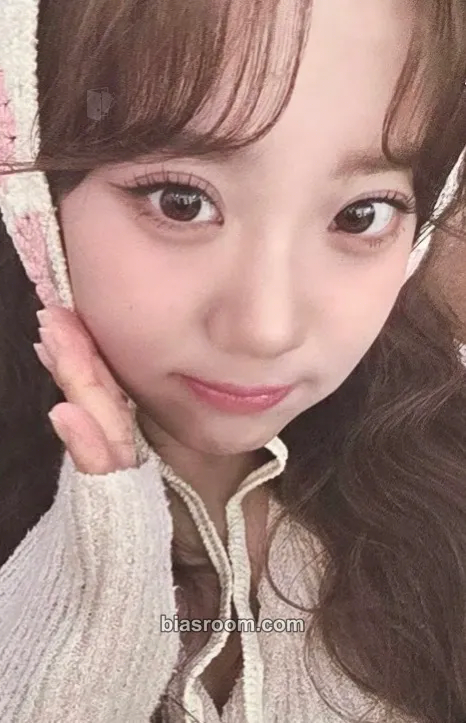 Yuna L'heure Bleue : Prologue Photocard - CSR - CSR K-pop photocard