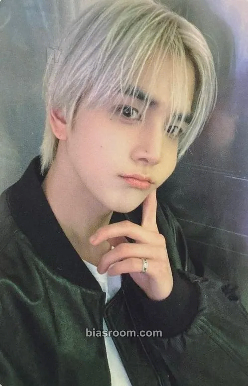 Younghoon Idol Radio Live In Macau Photocard - THE BOYZ - THE BOYZ K-pop photocard