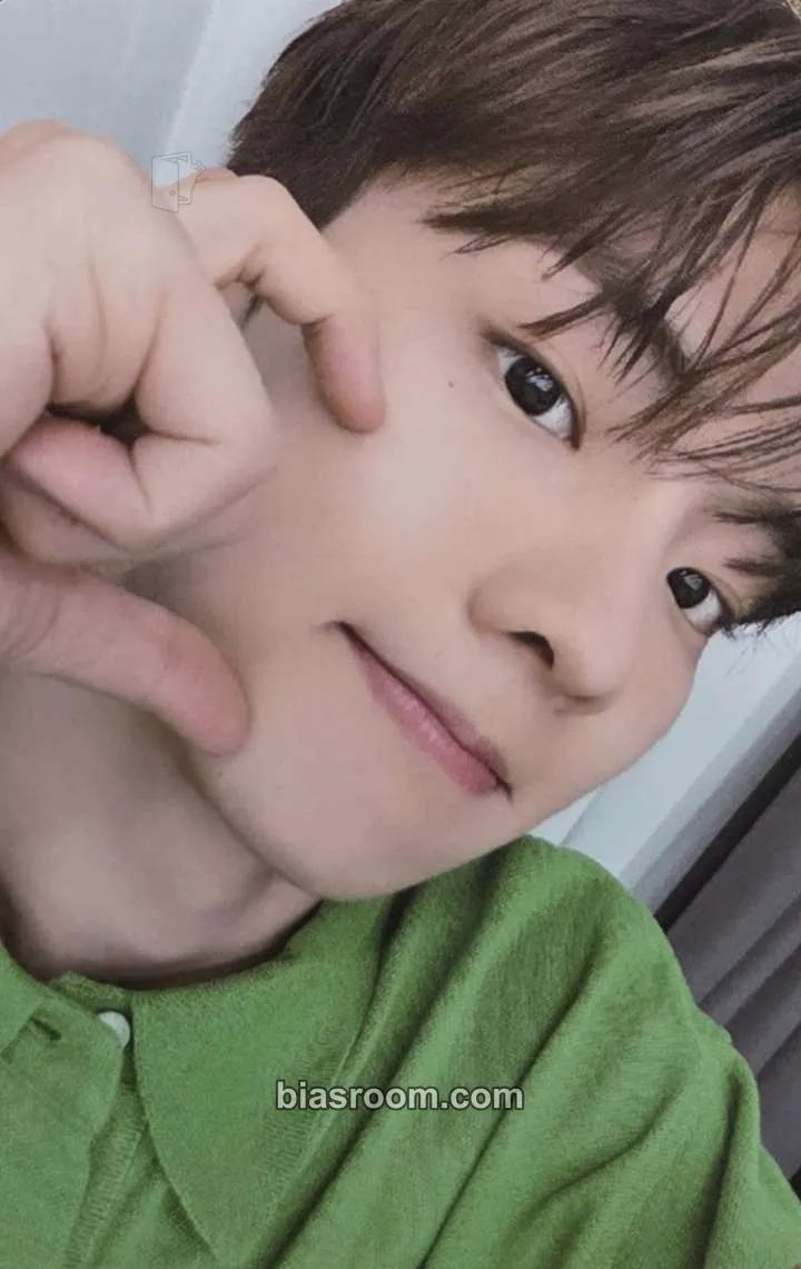 Q Phantasy Pt. 1: Christmas in August Photocard - THE BOYZ - THE BOYZ K-pop photocard