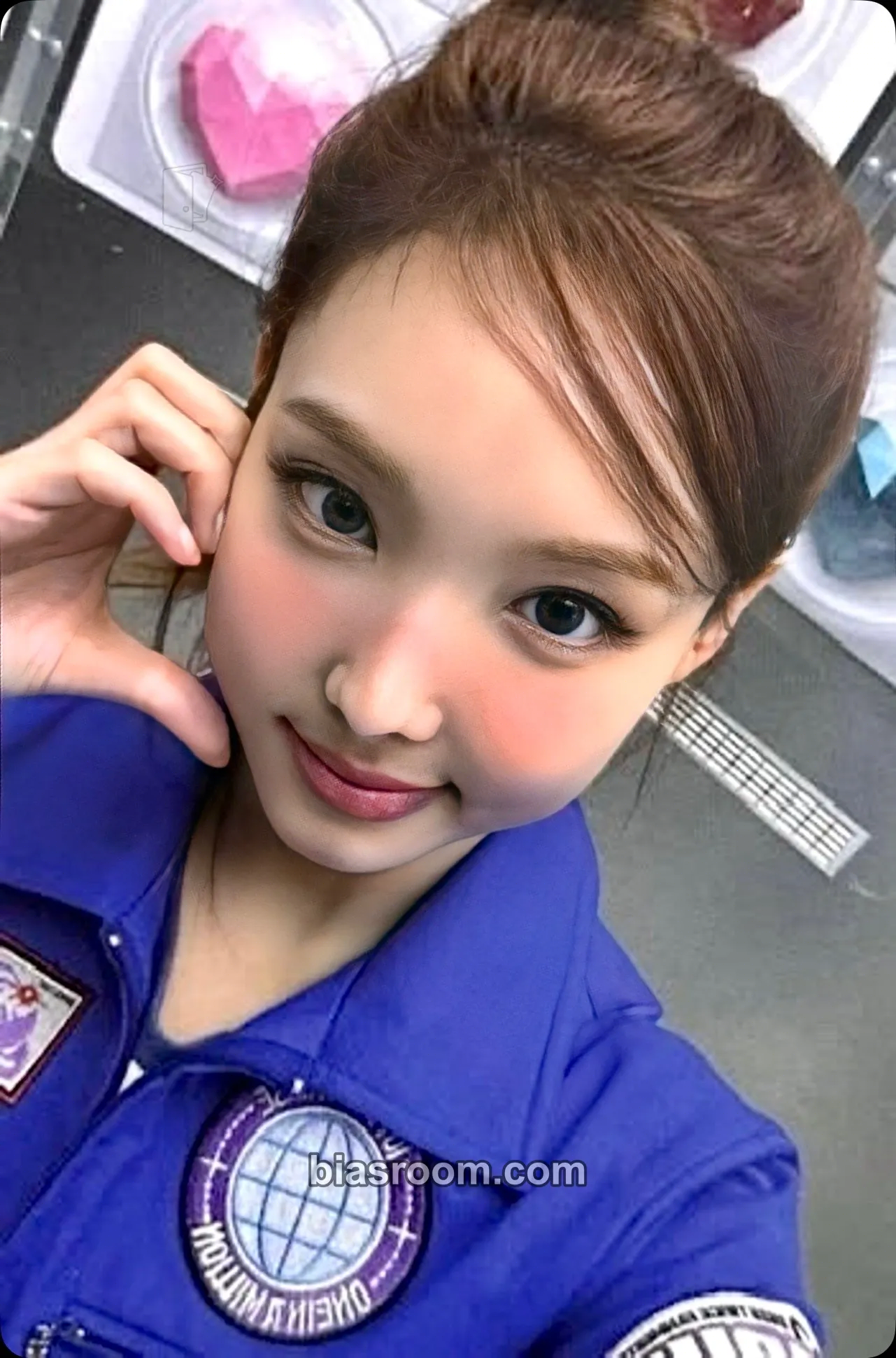Nayeon 10VE Universe (10th Anniversary) Photocard - TWICE - TWICE K-pop photocard