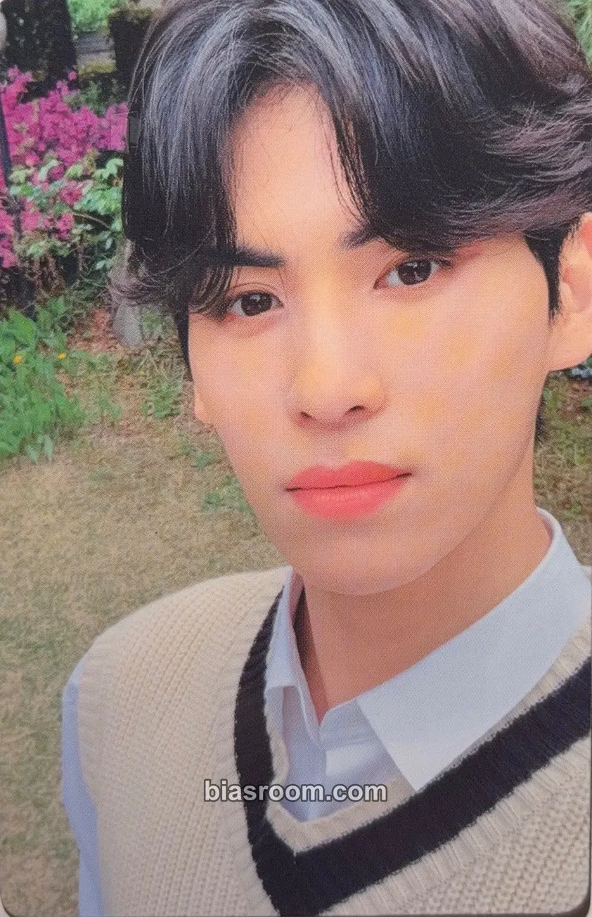 Yoo Taeyang SF9 3rd Fanclub 3기 Holiday Fantasia Photocard - SF9 - SF9 K-pop photocard