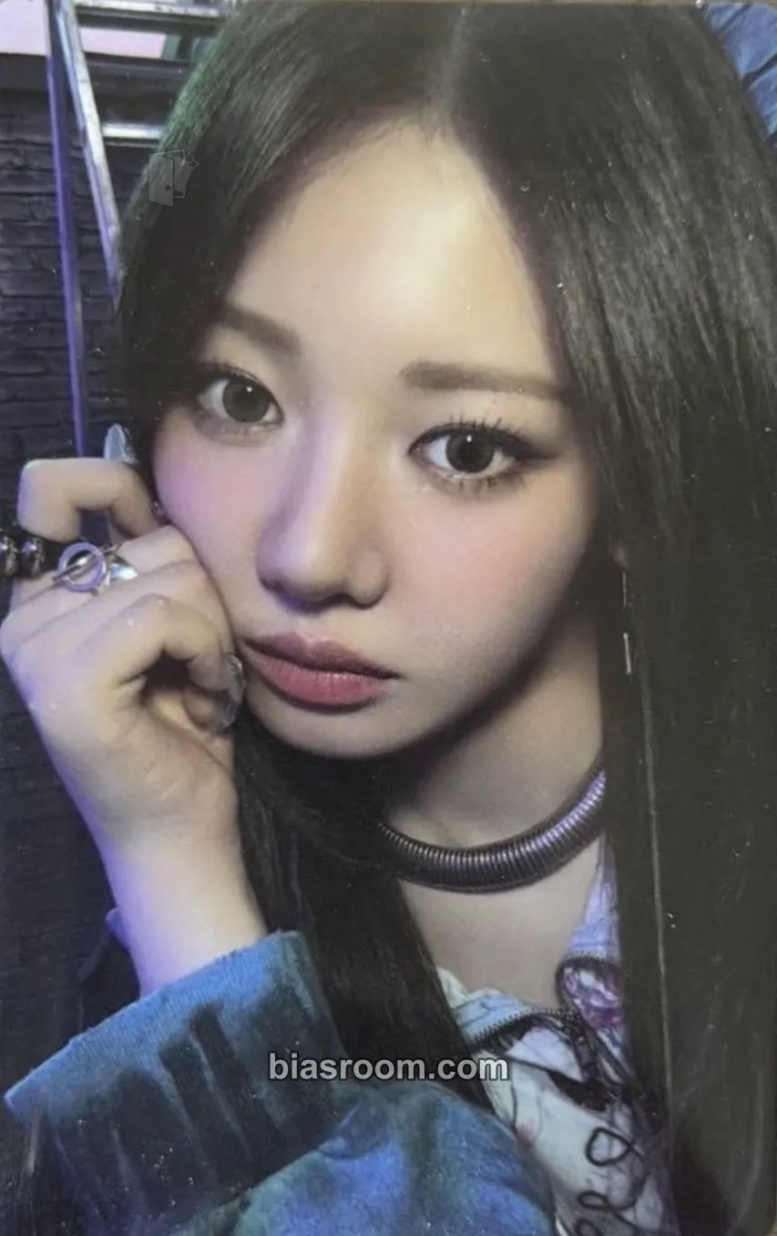 Rora WE GO UP Photocard - BABYMONSTER - BABYMONSTER K-pop photocard
