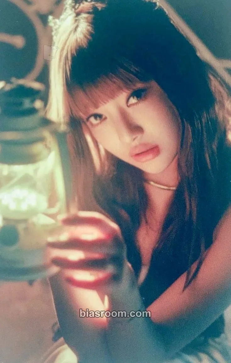 Ningning Season's Greetings (2023) Photocard - aespa - aespa K-pop photocard