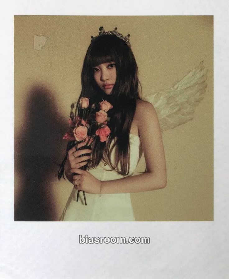 Ningning Season's Greetings (2023) Photocard - aespa - aespa K-pop photocard