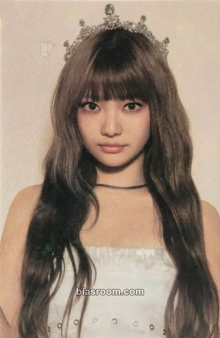 Ningning Season's Greetings (2023) Photocard - aespa - aespa K-pop photocard
