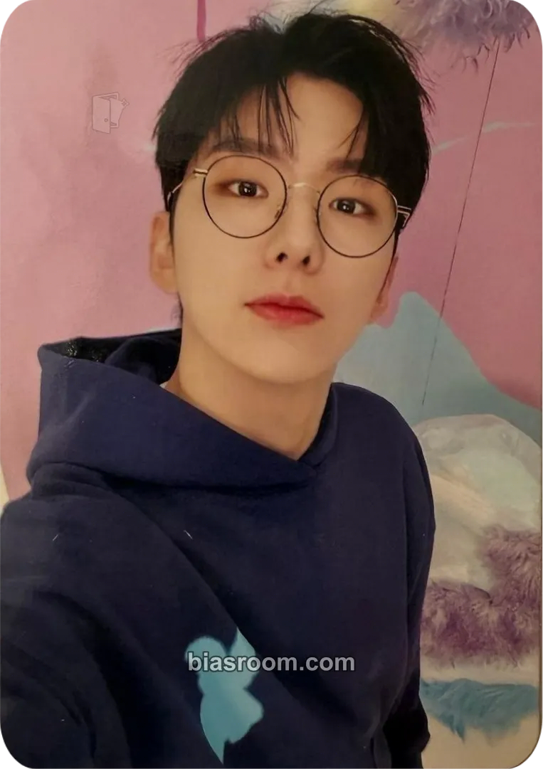 Kihyun KIHYUN x AQO Studio Photocard - MONSTA X - MONSTA X K-pop photocard