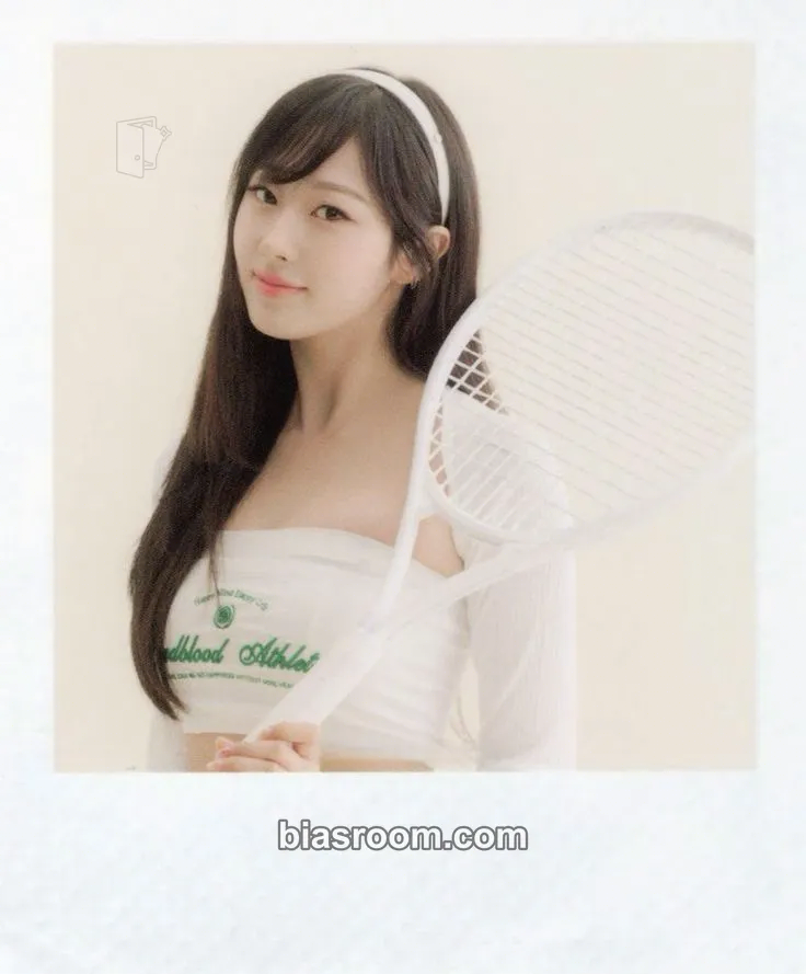 Giselle Season's Greetings (2024) Photocard - aespa - aespa K-pop photocard