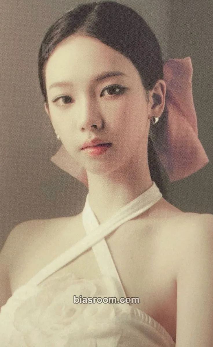 Karina Season's Greetings (2024) Photocard - aespa - aespa K-pop photocard
