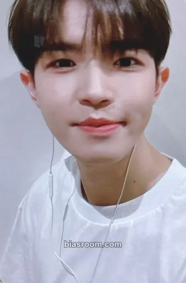 Kim Jaehwan - Jaehwan - Ponytail Album broadcast