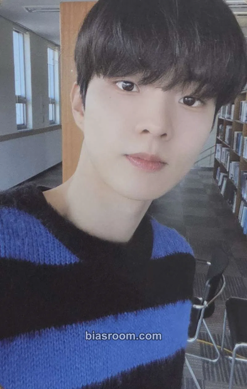 Q THE AZIT: Pop-up store in Seoul Photocard - THE BOYZ - THE BOYZ K-pop photocard