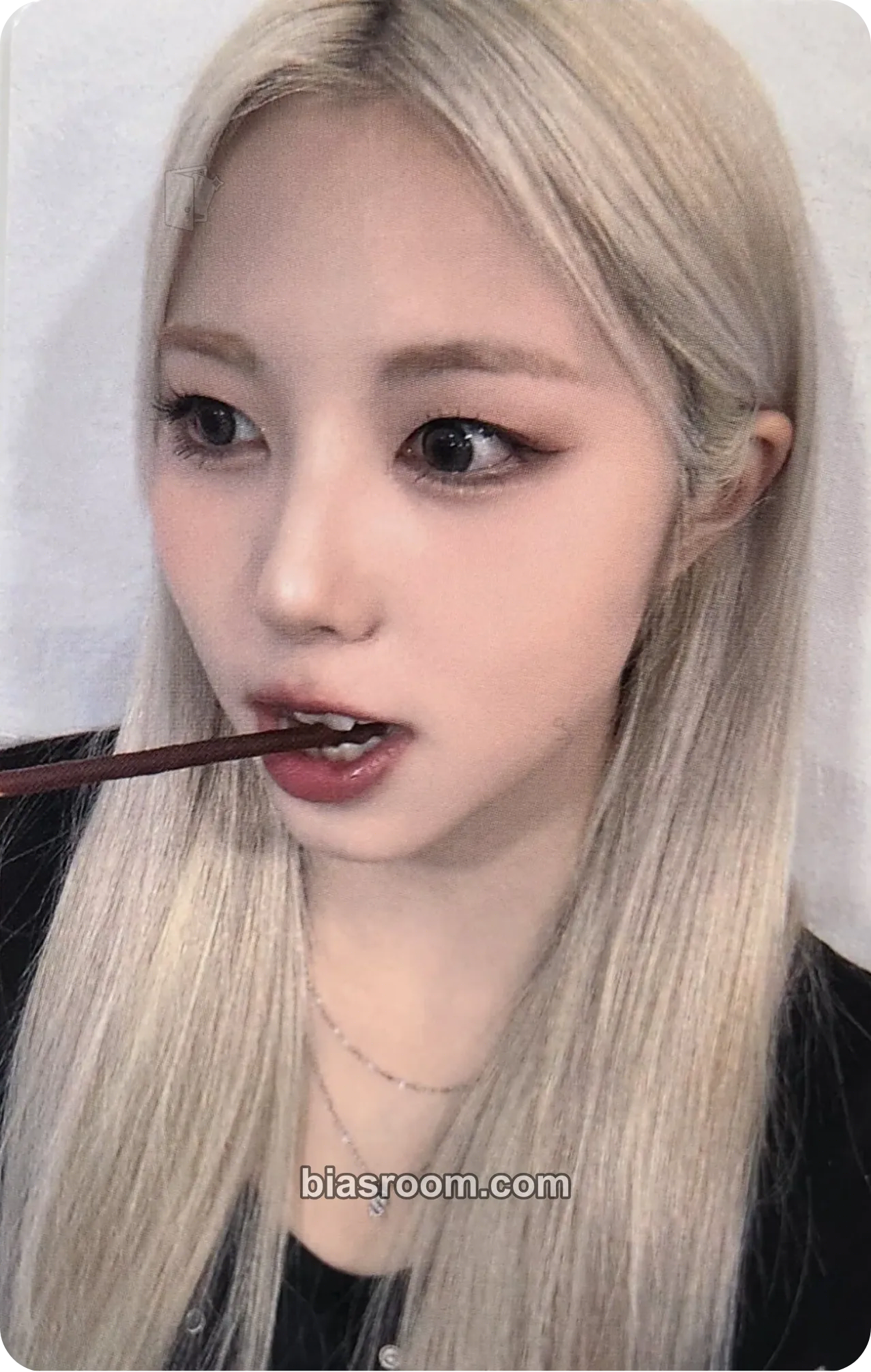 Ireh HEADWAY Photocard - PURPLE KISS - PURPLE KISS K-pop photocard