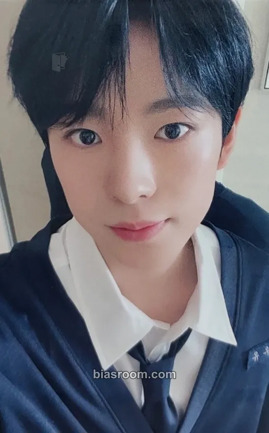 Yushi Songbird Photocard - NCT WISH - NCT WISH K-pop photocard