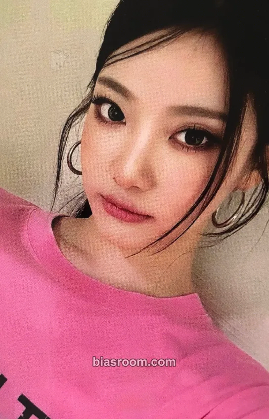 Ningning Rich Man Photocard - aespa - aespa K-pop photocard