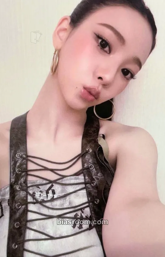 Karina Rich Man Photocard - aespa - aespa K-pop photocard