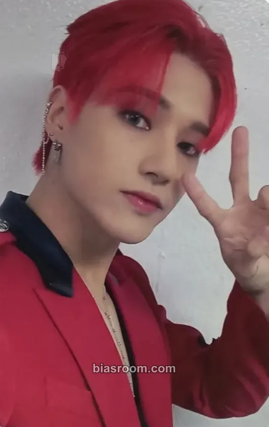 Wooyoung THE WORLD EP.1 : MOVEMENT Photocard - ATEEZ - ATEEZ K-pop photocard