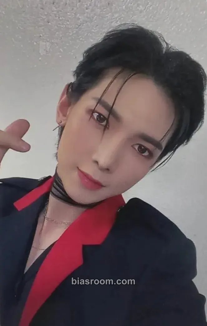 Yeosang THE WORLD EP.1 : MOVEMENT Photocard - ATEEZ - ATEEZ K-pop photocard
