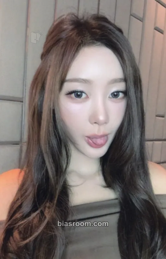 Giselle Rich Man Photocard - aespa - aespa K-pop photocard