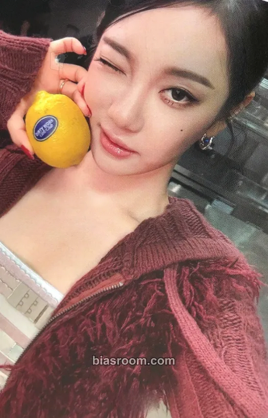 Ningning Rich Man Photocard - aespa - aespa K-pop photocard