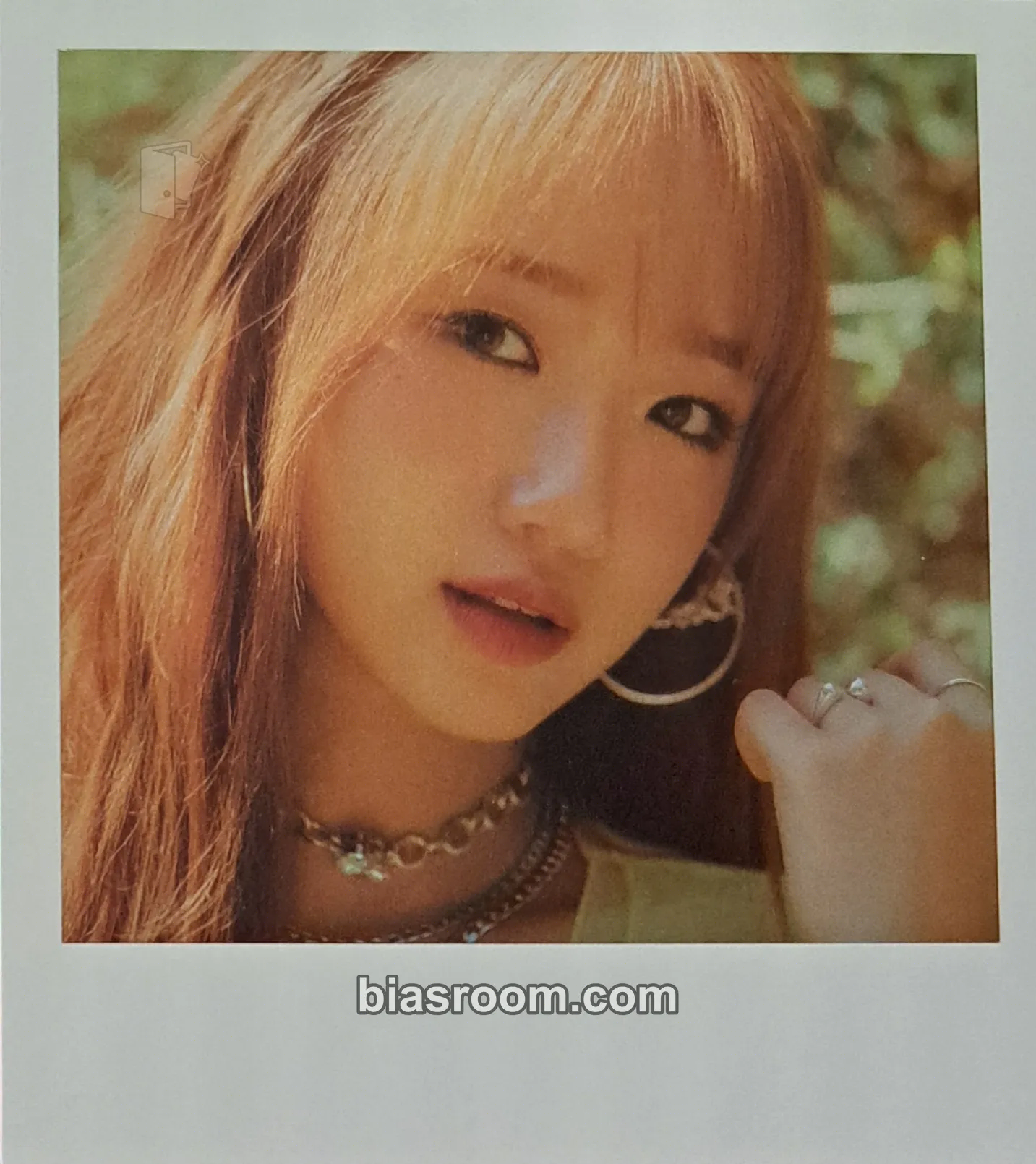 Choi Yoojung Sunflower Photocard - Choi Yoojung K-pop photocard