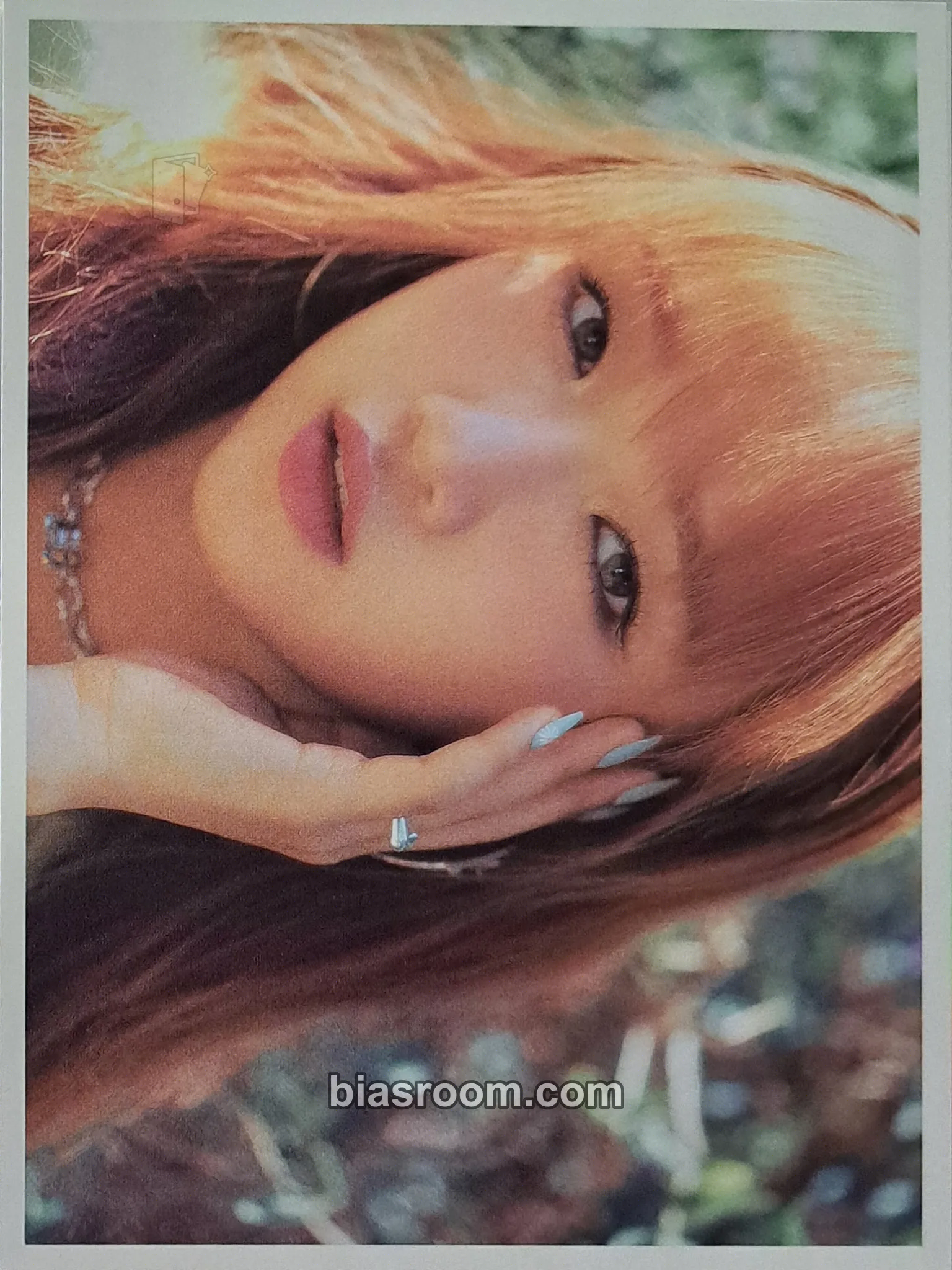 Choi Yoojung Sunflower Photocard - Choi Yoojung K-pop photocard