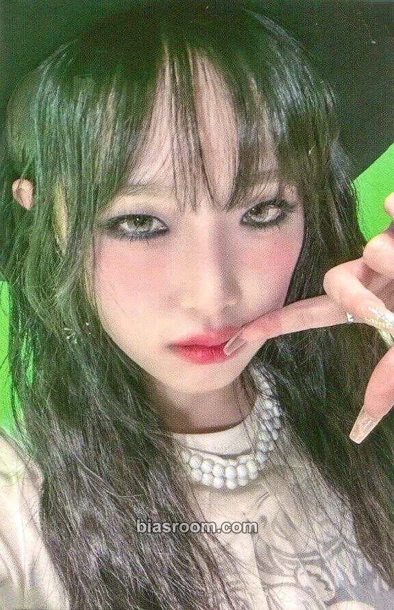 Yena HATE XX Photocard - Yena K-pop photocard