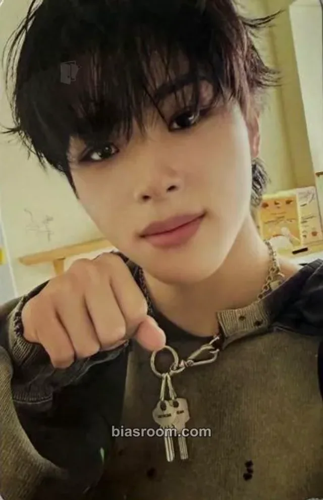 KickFlip - Amaru - Flip It, Kick It! Album jyp shop pop-up store purchase benefit
