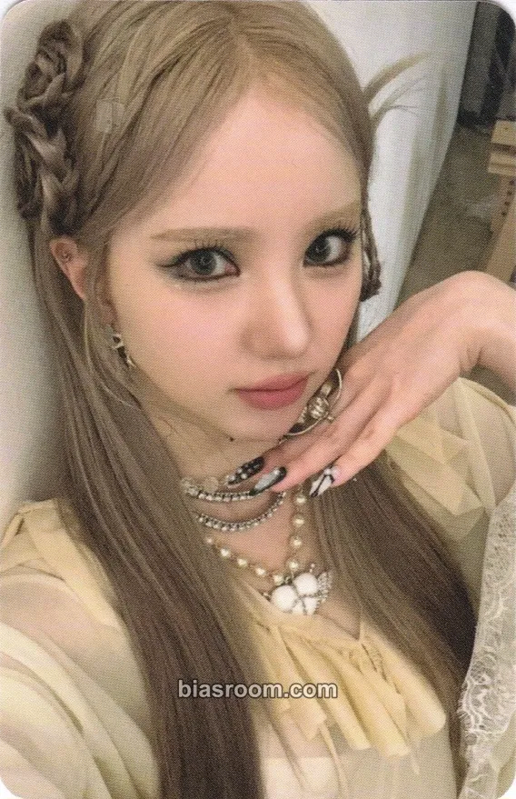 Eunha VOYAGE Photocard - VIVIZ - VIVIZ K-pop photocard