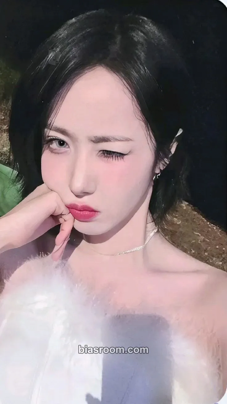 SinB VOYAGE Photocard - VIVIZ - VIVIZ K-pop photocard