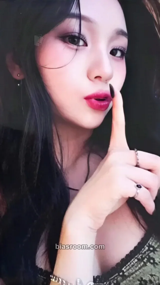 VIVIZ - Umji - VOYAGE Album withmuu fansign
