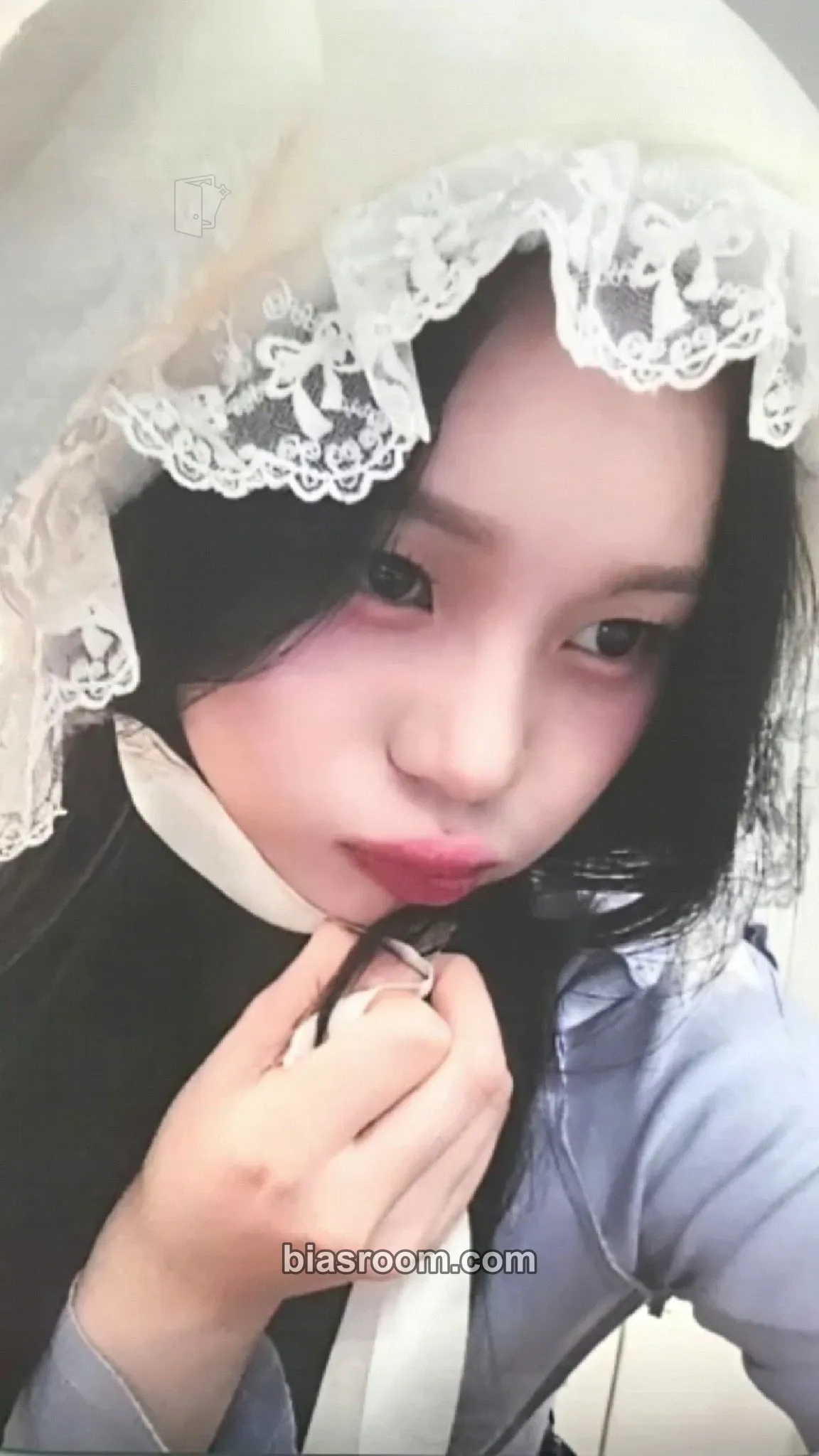 Umji VOYAGE Photocard - VIVIZ - VIVIZ K-pop photocard